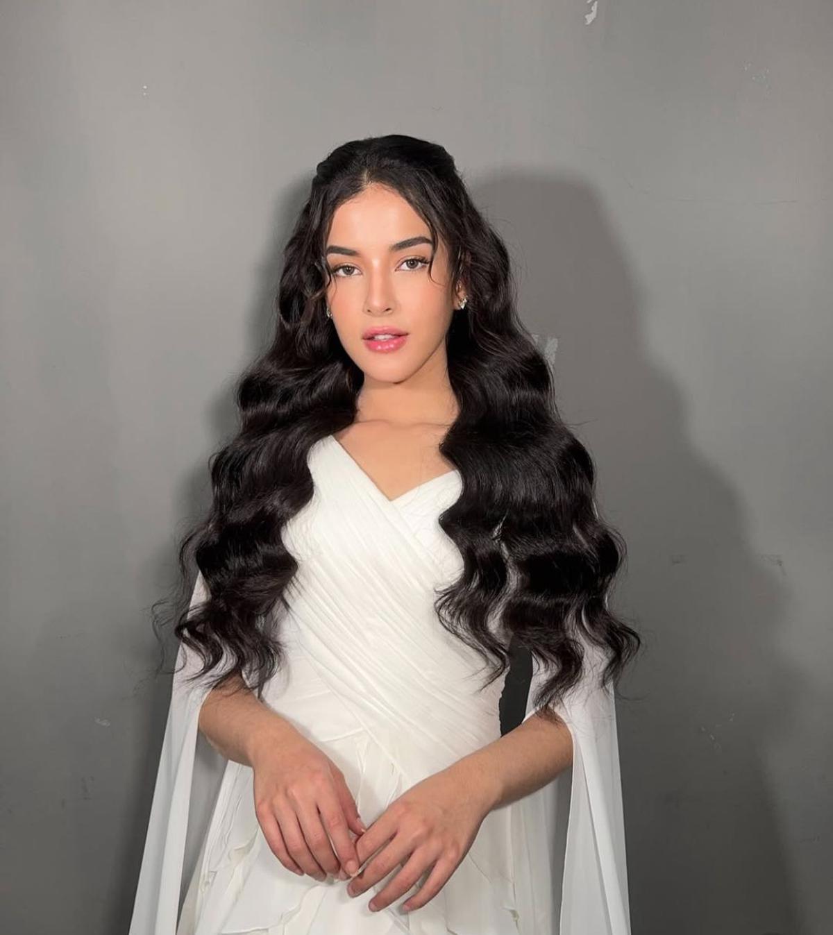 7 Potret Makeup Natural Tasya Farasya, Pesona yang Disebut Bidadari