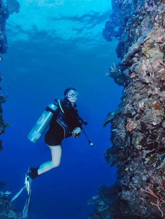 Naysila Mirdad sempat pergi ke Gorontalo bersama Gisella Anastasia dan teman-teman lainnya [instagram/naymirdad]