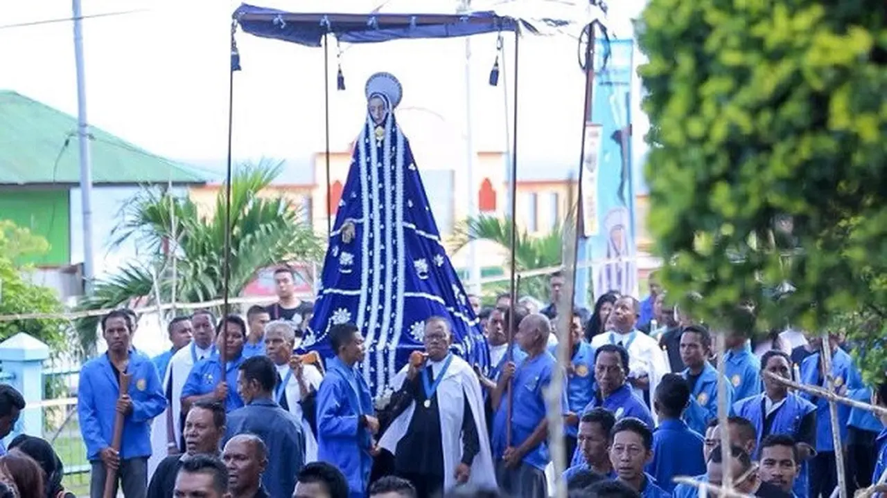 Larantuka, Patung Bunda Maria Bersedih Diarak Saat Semana Santa