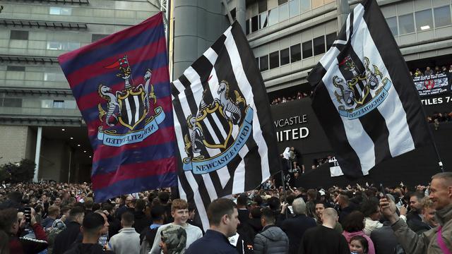 Resmi Dibeli Pangeran Arab Saudi, Suporter Newcastle Penuhi Stadion St. James'Park