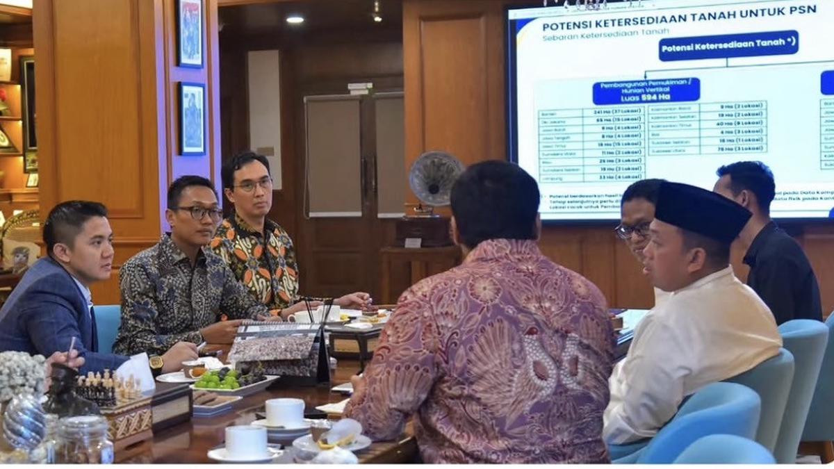 Teddy Kumpulkan Menteri di Istana, Bahas Lahan untuk Mega Proyek 100 GW