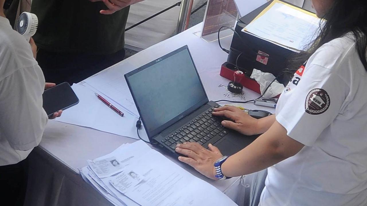 Jangka waktu yang diberikan KPU yakni 15 Januari 2024 dan H-7 yakni pada 7 Februari 2024.<br>(Foto merdeka.com / Arie Basuki)<br>