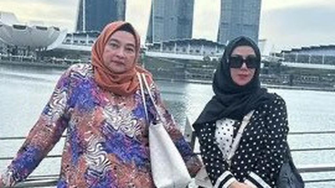 Sebelum berpulang, Farida sempat melakukan trip bersama Amy Qanita ke Singapore. Keduanya pergi berlibur bersama cucu kembarnya, Zayn dan Zuney.