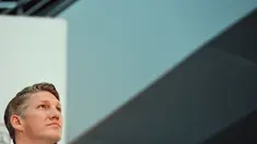 Louis van Gaal pelatih Manchester United akan segera reuni dengan Bastian Schweinsteiger mantan anak asuhnya di Bayern Munich dahulu.