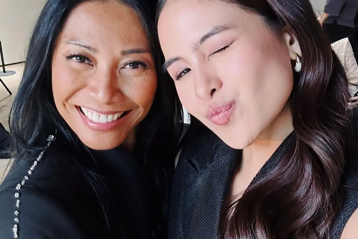 Pesona Ayu Khas Perempuan Indonesia dari Anggun C Sasmi dan Maudy Ayunda yang Bakal Main Film Bareng