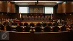 Mahkamah Konstitusi (MK) menggelar sidang putusan UU No Tahun 2015 tentang Pilkada di Gedung MK, Jakarta, Selasa (29/9). MK memperbolehkan daerah dengan calon tunggal untuk melaksanakan pilkada serentak pada Desember mendatang (Liputan6.com/Faizal Fanani)