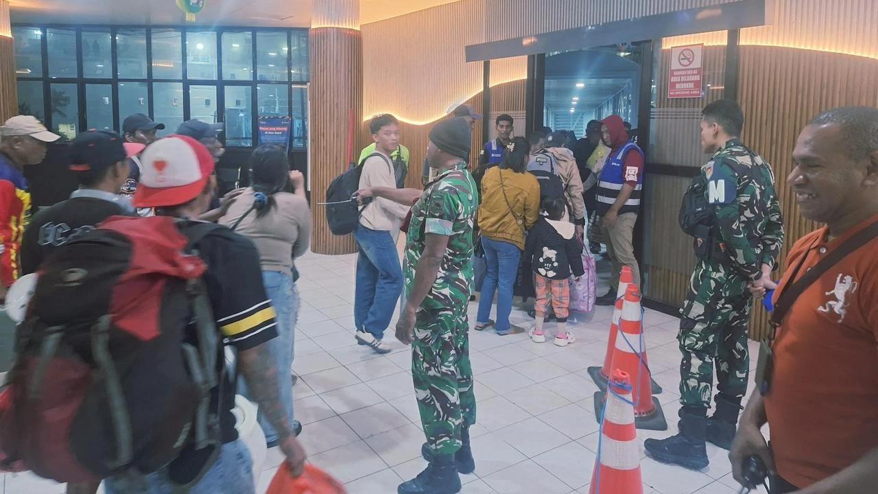 FOTO: TNI AL Gagalkan Penyelundupan Satwa Dilindungi dan Gaharu di Sorong