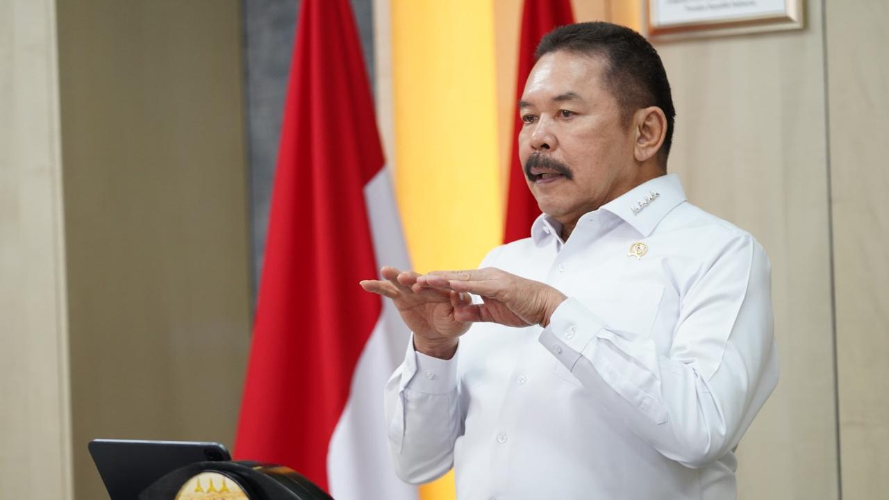 VIDEO: Nada Tinggi Jaksa Agung Sebut Korupsi BBM Momen Bersih-Bersih BUMN "Kita Sikat Siapapun!"