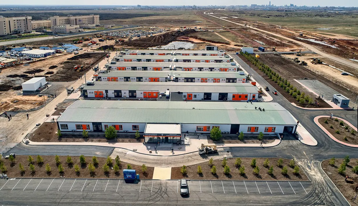 Foto dari udara pada 20 April 2020 ini menunjukkan sebuah rumah sakit darurat untuk pasien COVID-19 di Nur-Sultan, Kazakhstan. Kazakhstan membangun rumah sakit darurat untuk merawat pasien COVID-19 hanya dalam waktu 13 hari di ibu kota negara tersebut. (Xinhua/BI Group)