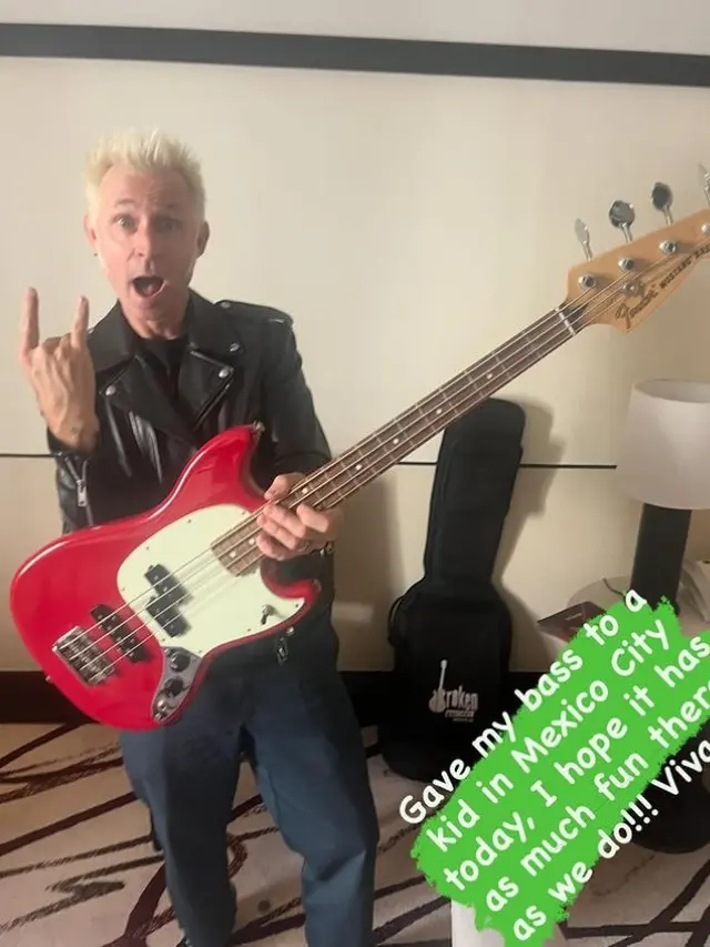 Mike Dirnt pemain bass Green Day