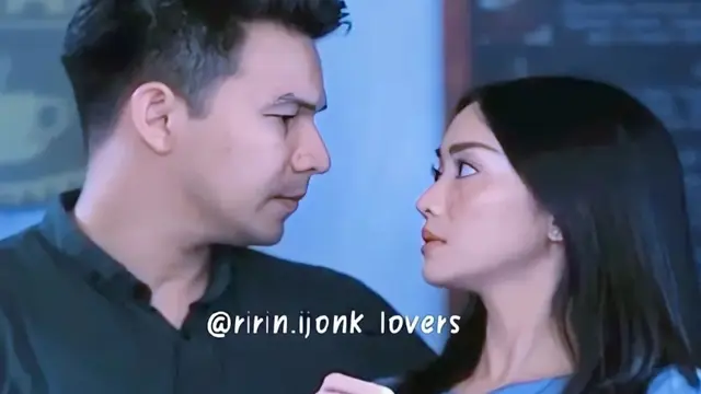 Ririn Dwi Ariyanti dan Jonathan Frizzy