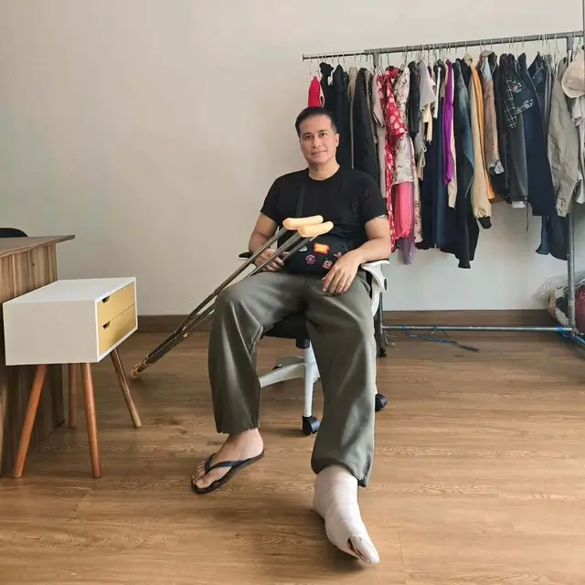 6 Potret Adjie Pangestu jalani pemulihan dari cedera tendon achilles, penuh perjuangan