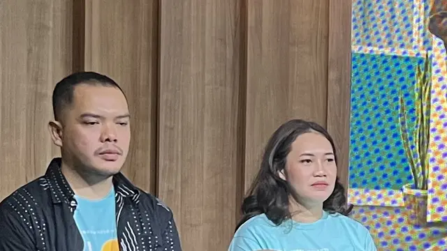 Haqi Achmad dan Widi Lestari dalam konferensi pers official poster & soundtrack film Filosofi Teras di kawasan Jakarta pada, (27/10/2026). (Liputan6.com/Afradhiya N. R)