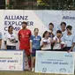 Para pemenang seleksi yang beruntung akan terbang ke Jerman dan Singapura untuk mengikuti Allianz Explorer Camp 2019. (Bola.com/Vitalis Yogi Trisna)