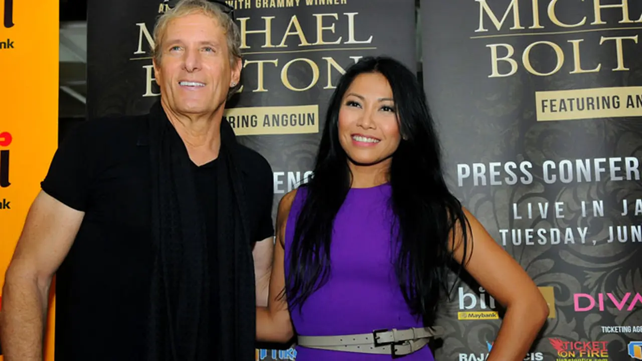 Anggun C. Sasmi dan Michael Bolton