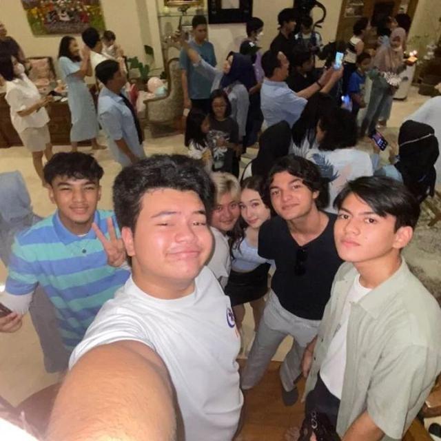 Perayaan ulang tahun Arie Nugroho yang ke-20 (Foto: Instagram @reysanss.2022)