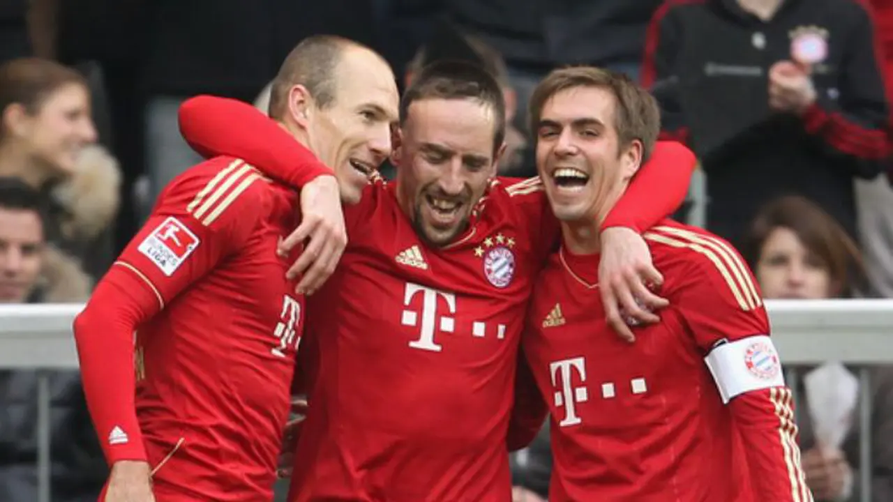 Franck Ribery (tengah)