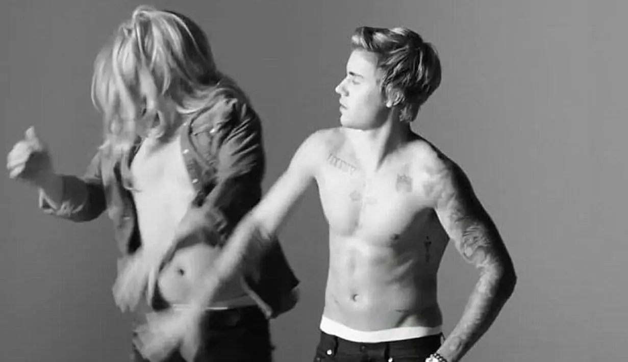 Awalnya, Justin Bieber memang cuek, tapi kenapa kini dia malah yang terlihat bingung saat akan ditinggal?