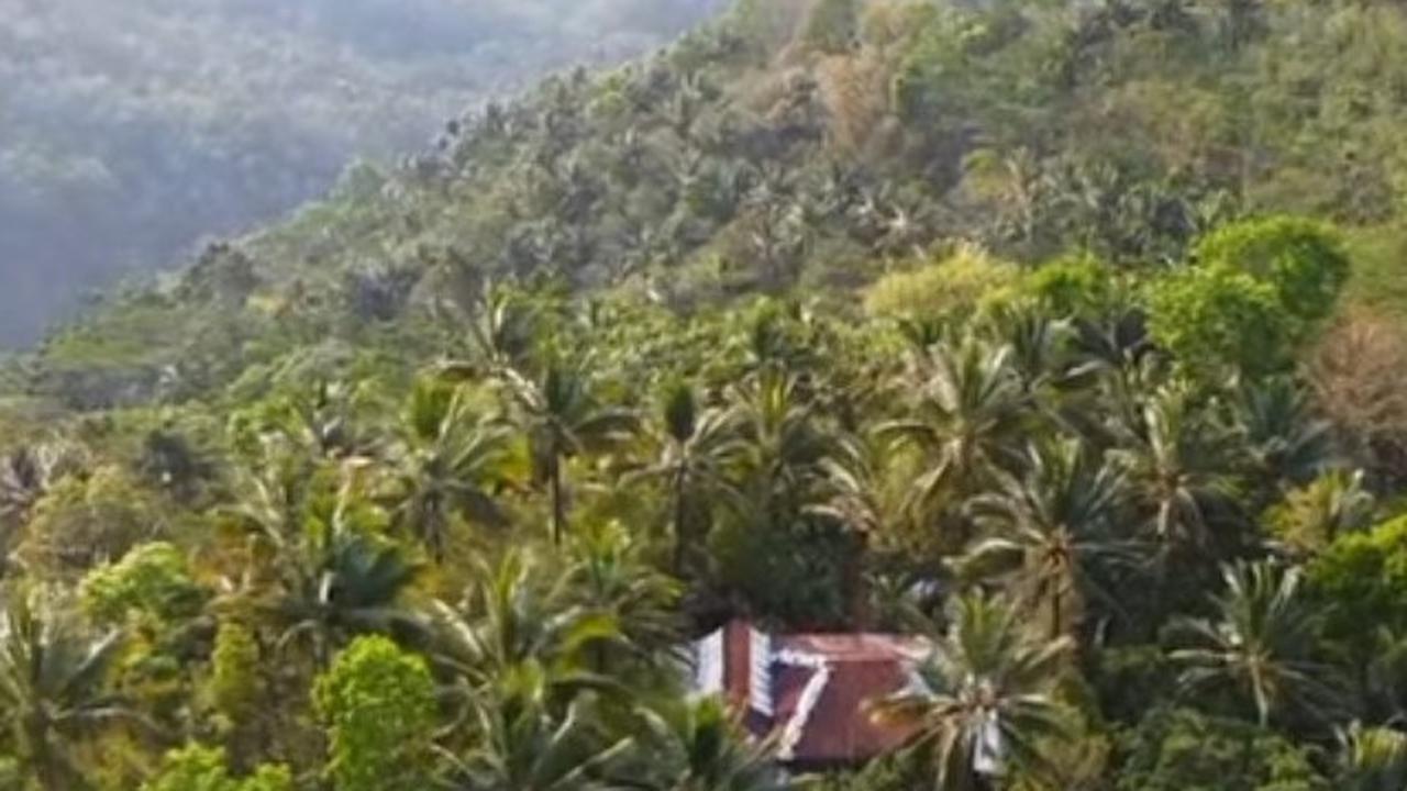 Pria Banjarnegara ini nekat tinggal di tengah hutan