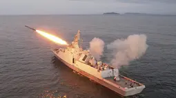 Uji coba itu dilaporkan oleh media pemerintah pada Senin (21/8), menjelang latihan militer bersama antara Korea Selatan dan Amerika Serikat. (Korean Central News Agency/Korea News Service via AP)