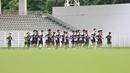 Timnas Indonesia melakukan sesi latihan di Stadion Madya, Gelora Bung Karno, Jakarta, Rabu (5/2/2025). (Bola.com/Abdul Aziz)