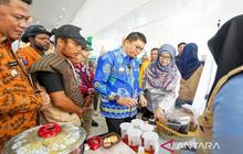 Dari Albumin Ikan Gabus hingga Kopi Mangrove: ULM Pamerkan Inovasi KKN ULM di Tanah Bumbu yang Menginspirasi