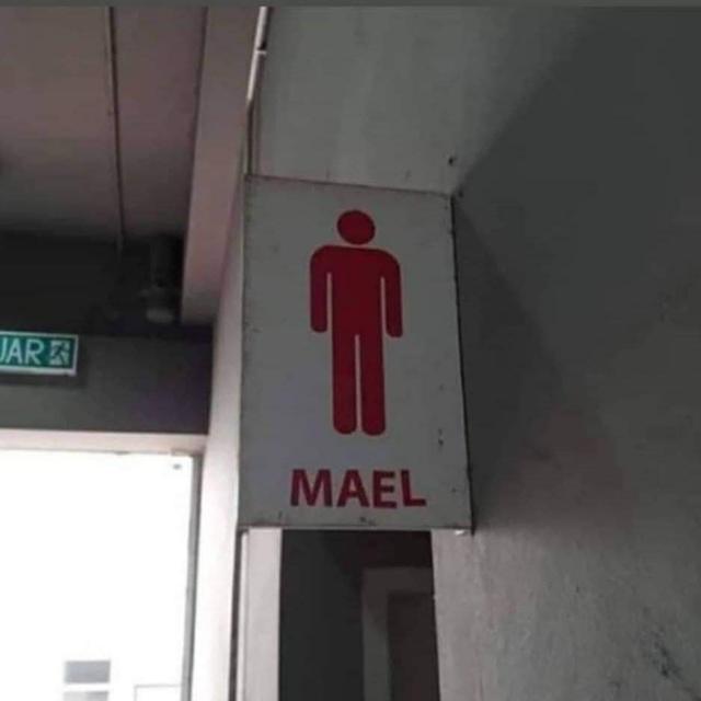 6 Potret Papan Petunjuk Nyeleneh, Bikin Bingung yang Baca