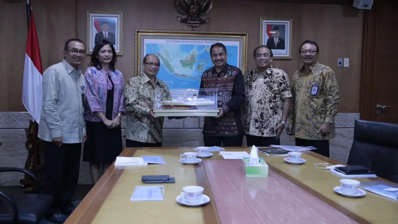 Kemenpar dan Pelni