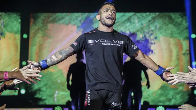 Petarung MMA asal Brasil di One Championship, Alex Silva