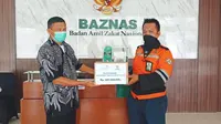 Lintasarta mendonasikan ribuan paket hand sanitizer dan masker untuk masyarakat, Alat Perlindung Diri (APD) untuk Rumah Sakit (RS), serta bantuan ketahanan pangan para pedagang duafa di sekitar kantor Lintasarta.