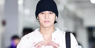 Mengawali tahun 2026, Mingyu Seventeen yang merupakan brand ambassador Dior baru saja berangkat ke Hong Kong untuk menghadiri acara peluncuran koleksi Dior karya Jonathan Anderson di pop-up K11 Musea. [Dok. Dior]