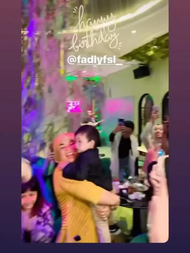 6 Momen Ulang Tahun Fadly Faisal, Mesra Bareng Rebecca Klopper