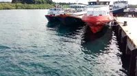 Kapal bersandar di Pelabuhan Tua Peijat Kabupaten Kepulauan Mentawai