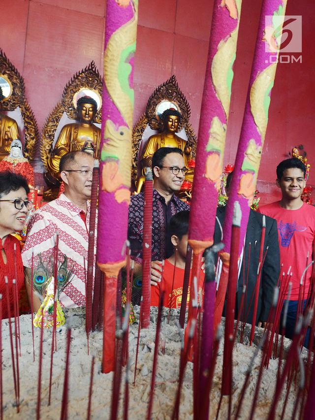 Perayaan Imlek, Anies Baswedan Sambangi Vihara Dharma Bhakti Petak Sembilan