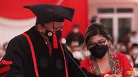 Sekjen PDIP Hasto Kristiyanto resmi memiliki gelar doktor setelah lulus dari Universitas Pertahanan (Unhan). (Foto: Dokumentasi PDIP).