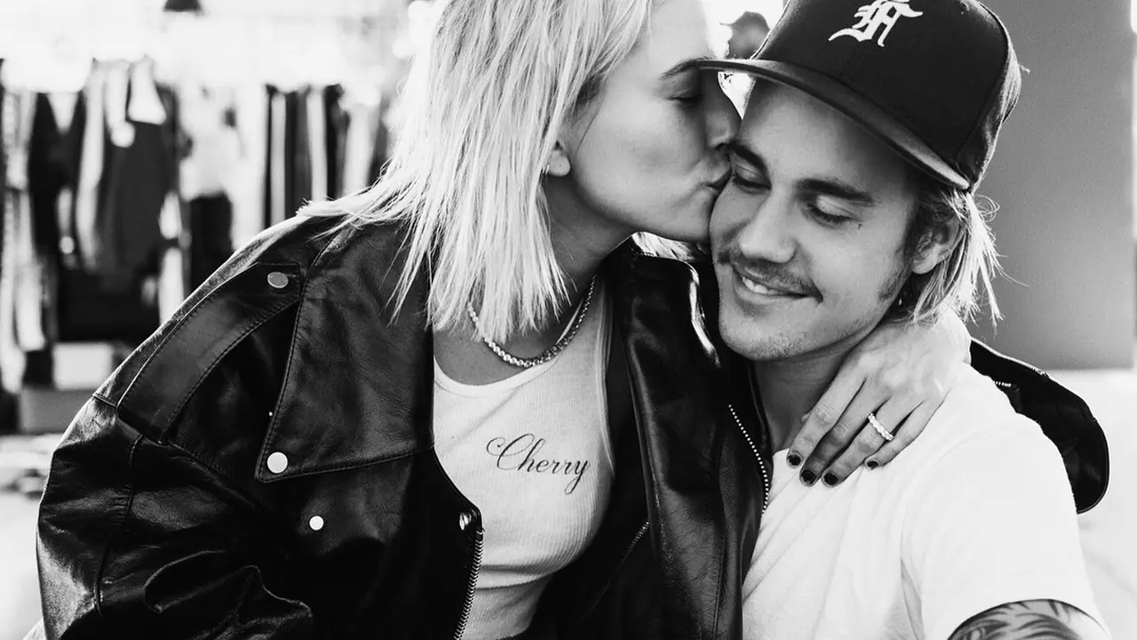 [Bintang] Justin Bieber - Hailey Baldwin