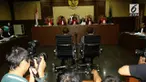 Dua mantan pejabat Ditjen Dukcapil Kementerian Dalam Negeri menghadapi vonis Hakim Tipikor hari ini dalam kasus korupsi e-KTP