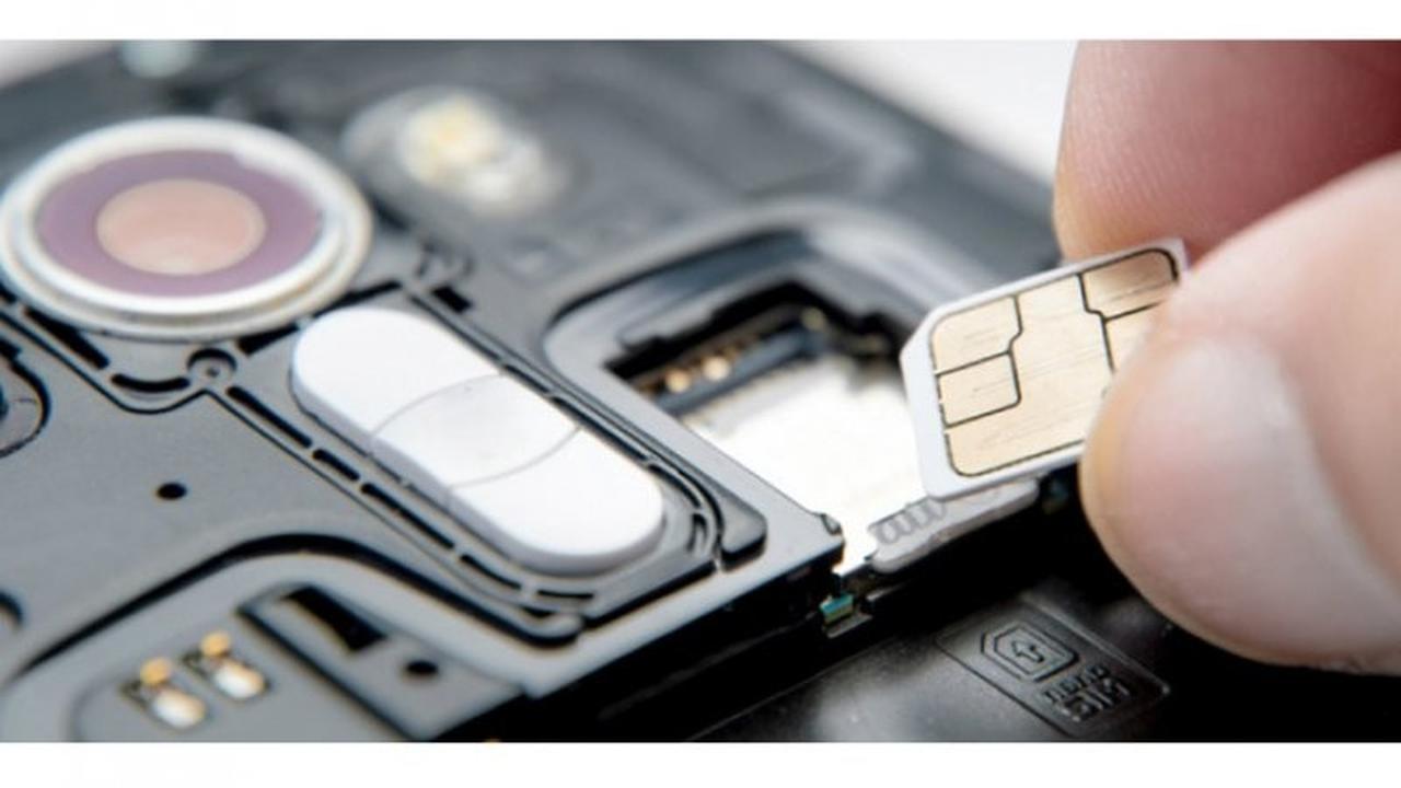 Registrasi Kartu SIM Biometrik Wajib 1 Juli 2026, Komdigi Soroti Dampak Kesehatan