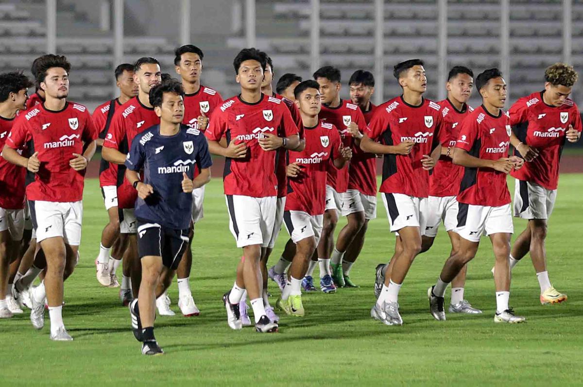 FOTO: Jelang Piala AFF U-23 2025, Timnas Indonesia Panaskan Mesin di Stadion Madya Jakarta