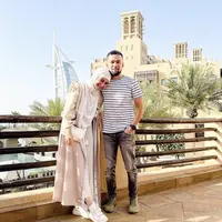 Gaya Stylish Shireen Sungkar Travelling ke Dubai, credit: Instagram @shireensungkar