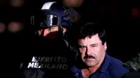 Ekspresi bos narkoba Joaquin "El Chapo" Guzman saat dikawal ketat oleh tentara di kantor Kejaksaan Agung, Meksiko (8/1/2016). Joaquin "El Chapo" Guzman melarikan diri dari penjara melalui terowongan yang ia buat pada 11 Juli 2015. (REUTERS/Edgard Garrido)