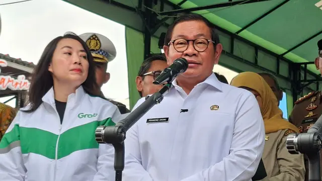 Gubernur DKI Jakarta Pramono Anung meminta jalan ambles di Pulo Gadung segera diperbaiki.
