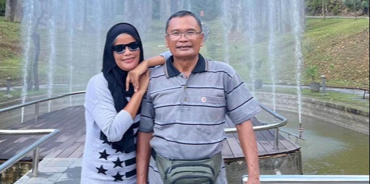 "Percaya lah rezeki mu akan dilancarkan, kalo kamu berjuang untuk membahagiakan kedua orang tua mu," tulisnya di keterangan unggahan.