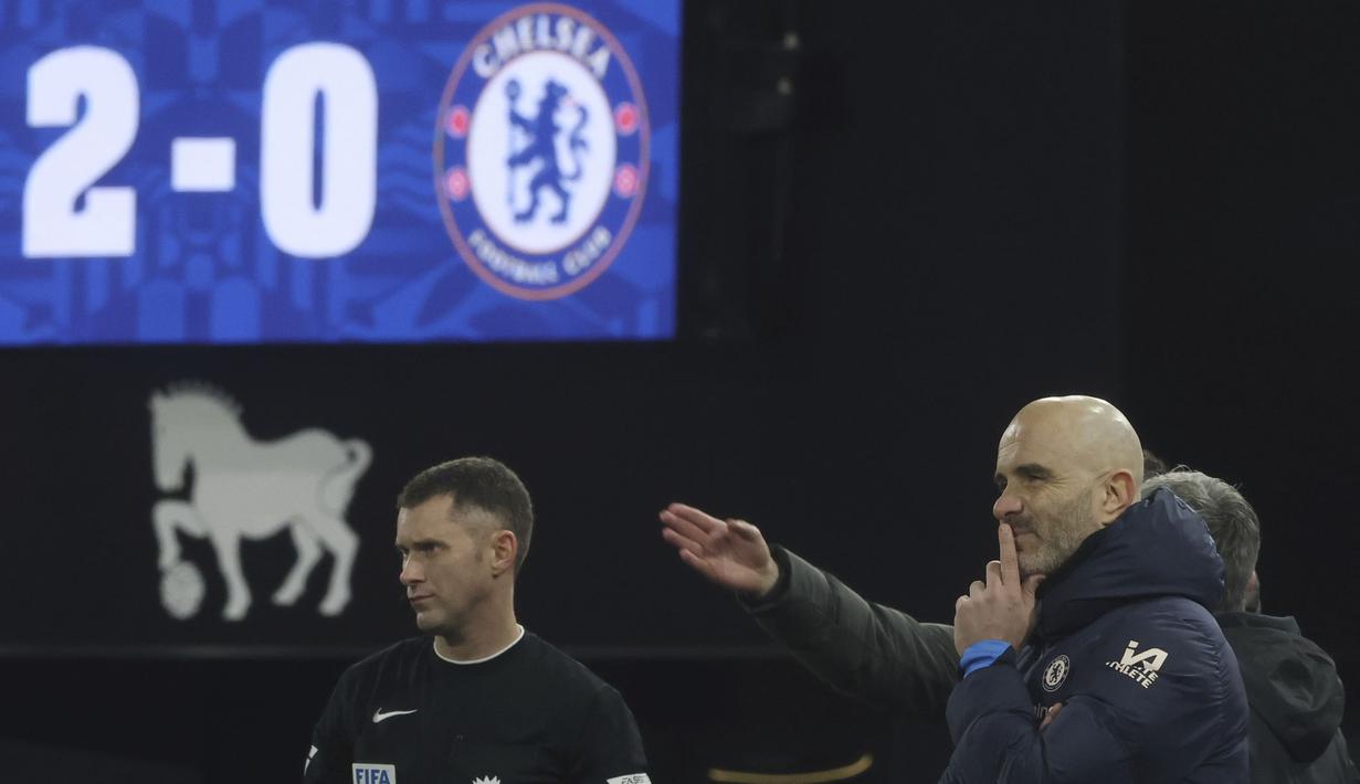 Pelatih Chelsea, Enzo Maresca saat laga lanjutan Liga Inggris 2024/2025 melawan Ipswich Town yang berlangsung di Portman Road, Ipswich, Inggris, Selasa (31/12/2024) dini hari WIB. (AP Photo/Richard Pelham)
