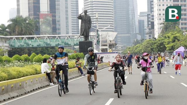 Foto: Ragam Cara Warga Menikmati Car Free Day di Jakarta