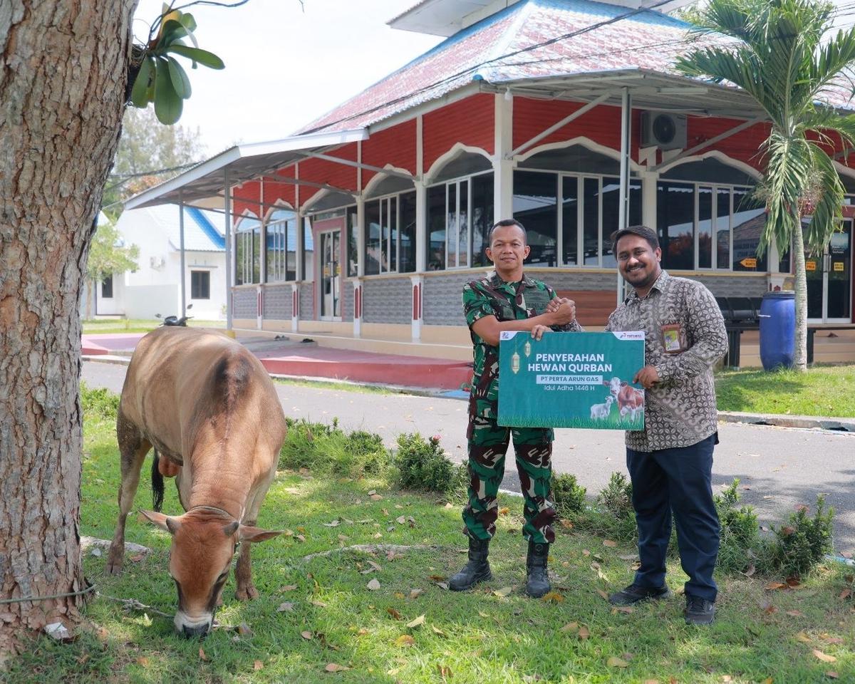 Pertamina salurkan hewan kurban
