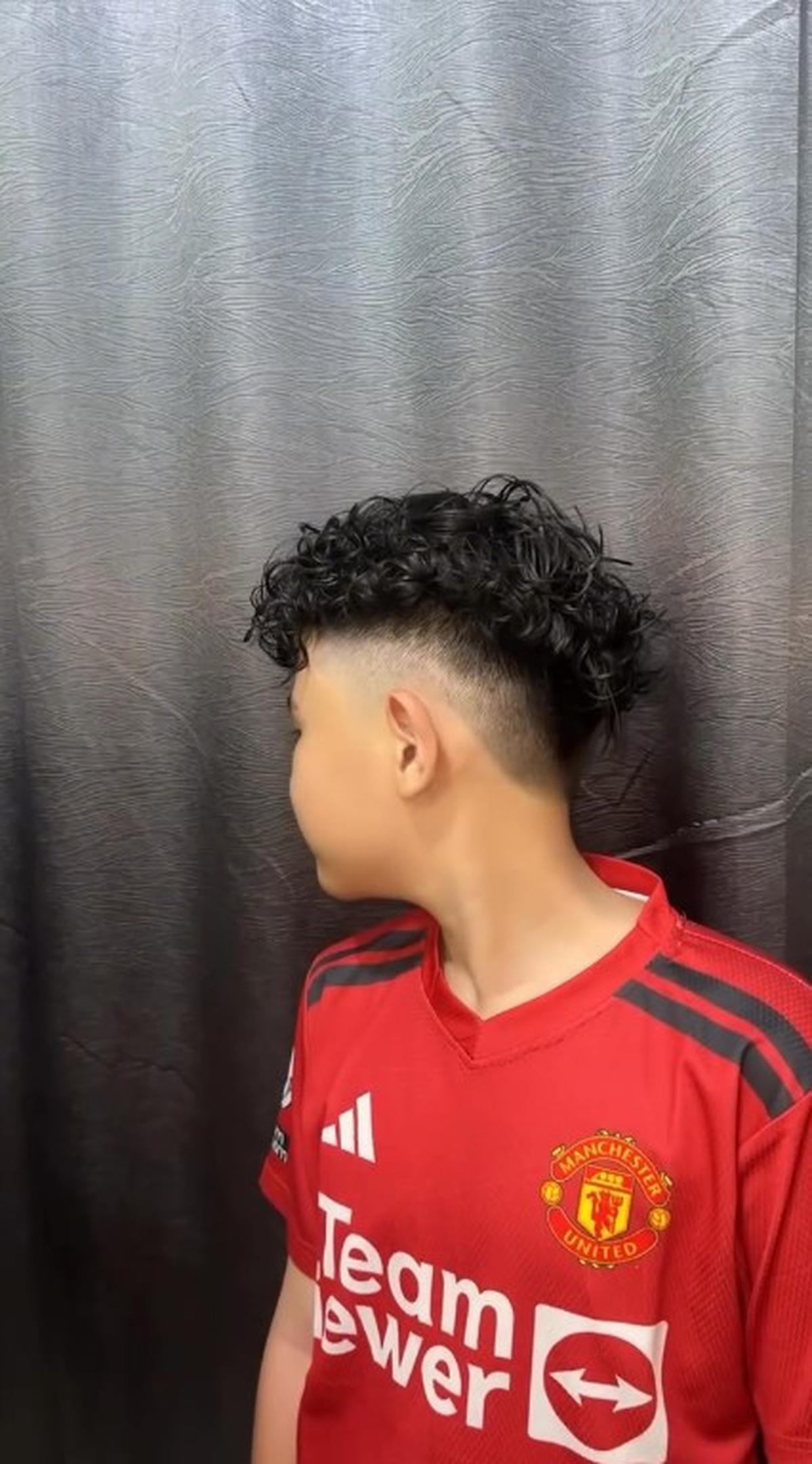 Potret Terbaru Ivander Haykal Anak Daus Mini Usai Ubah Gaya Rambut, Dikeriting ala Rafael Struick