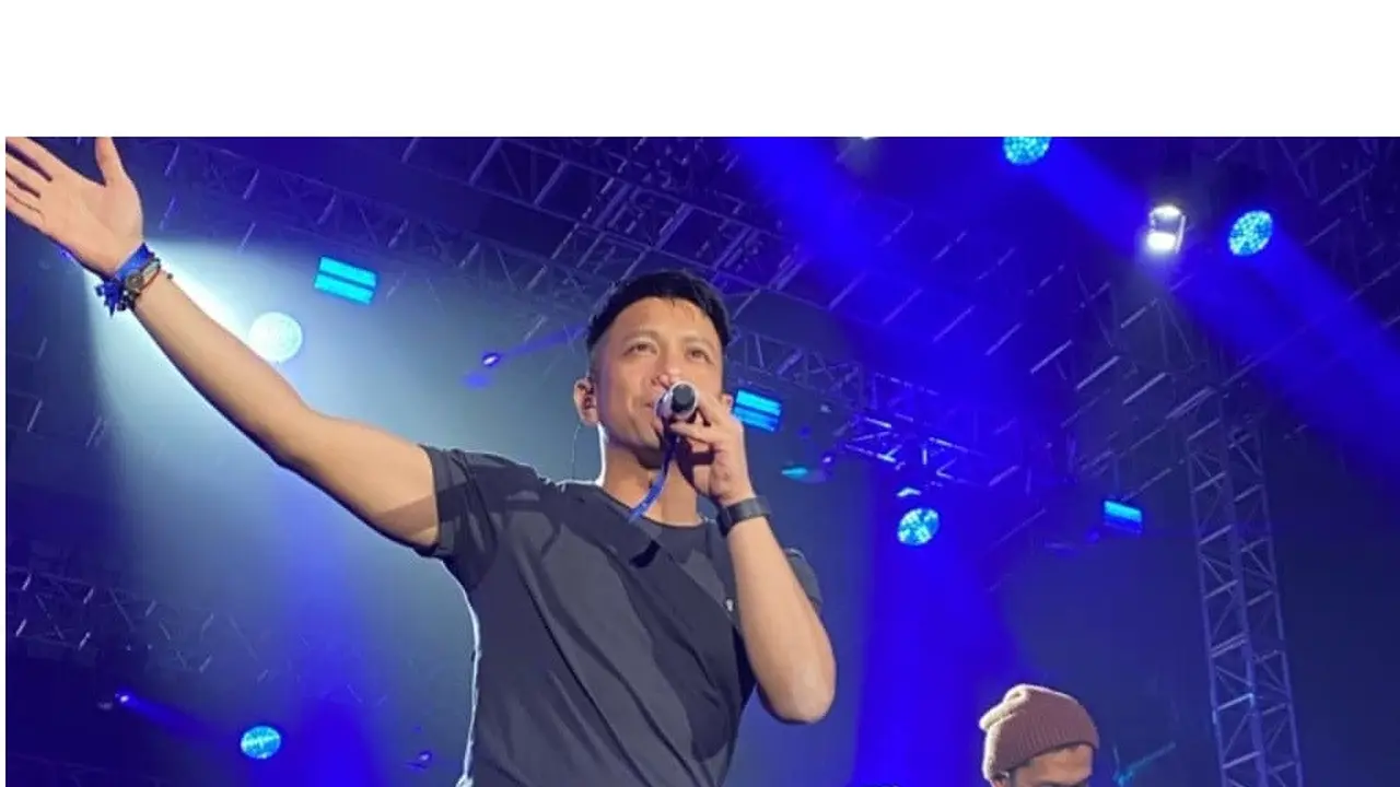 6 Potret Gaya Rambut Terbaru Ariel NOAH, Curi Perhatian