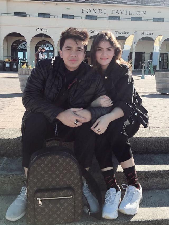 [Bintang] Billy Syahputra dan Hilda Vitra