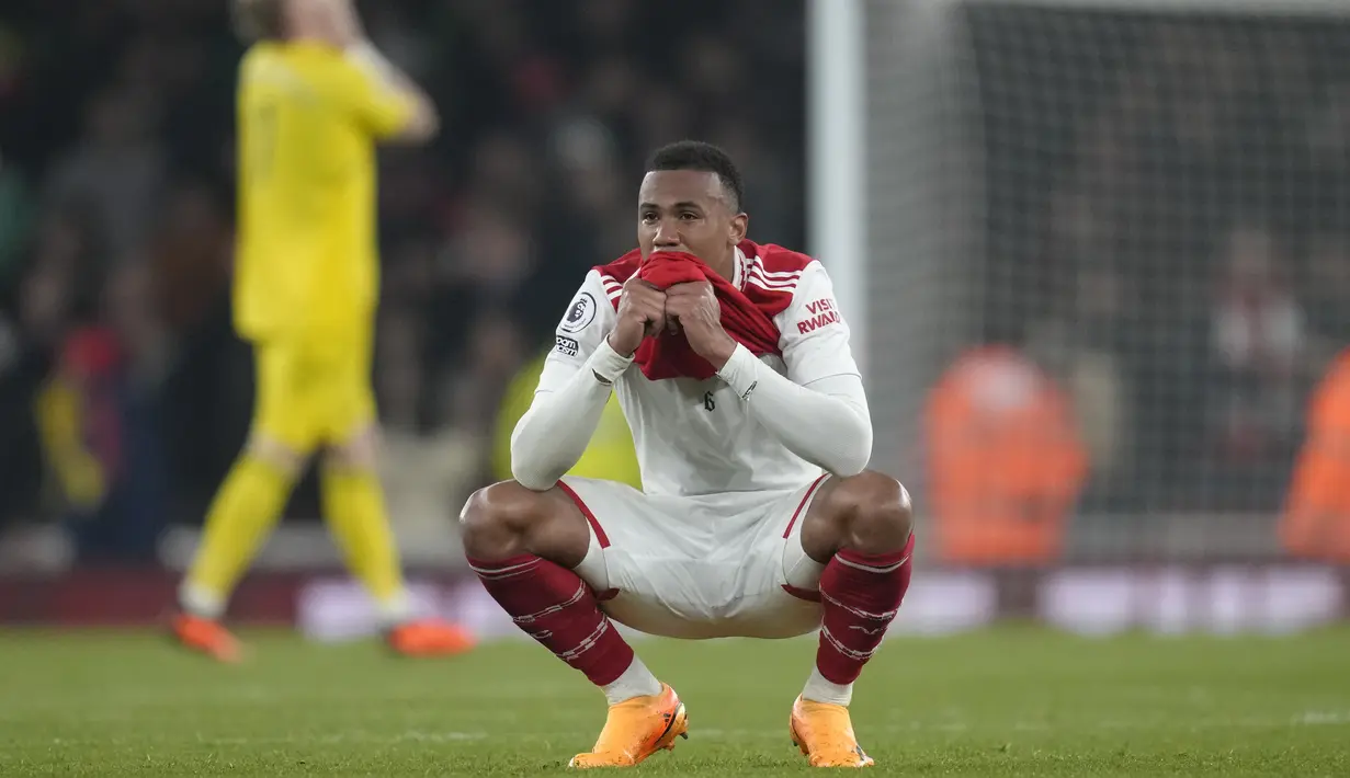 <p>Laga tuntas 3-3 setelah The Gunners sempat tertinggal 1-3. (AP Photo/Kirsty Wigglesworth)</p>